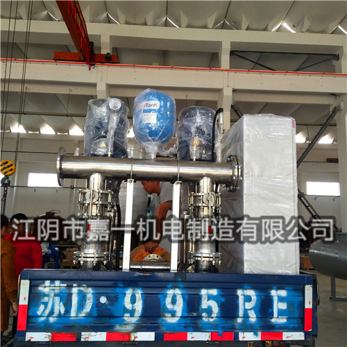 山西客戶預(yù)定的生活加壓箱泵一體化設(shè)備，全自動軟化水設(shè)備以及膨脹罐發(fā)貨啦！